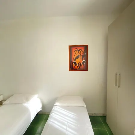 Lungomare Apartament Lido Apartment *